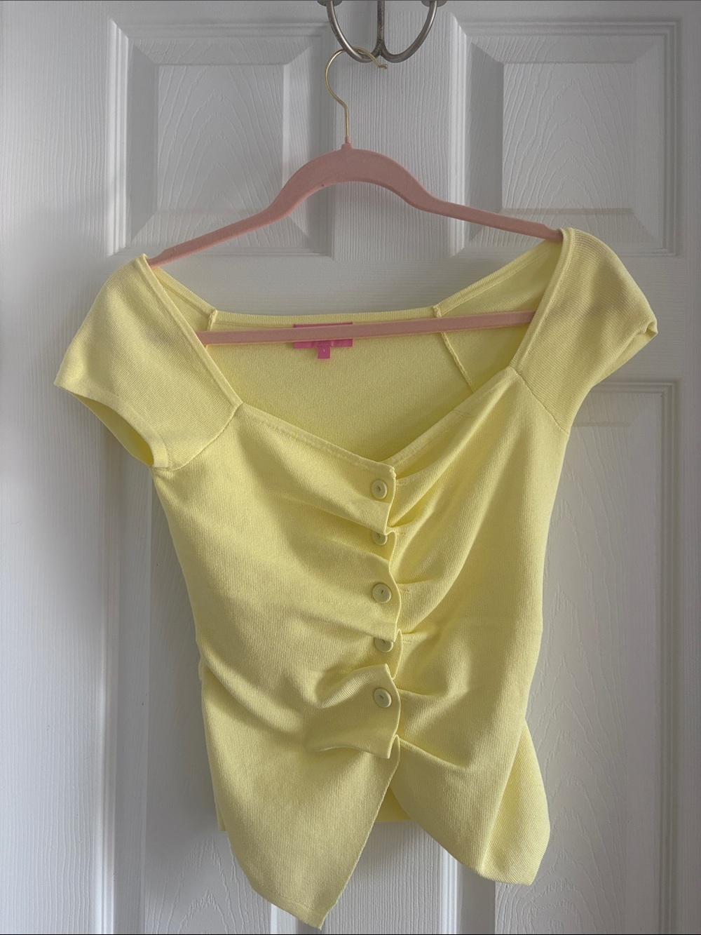 Edikted Women’s Yellow Button-Front Short Sleeve Top